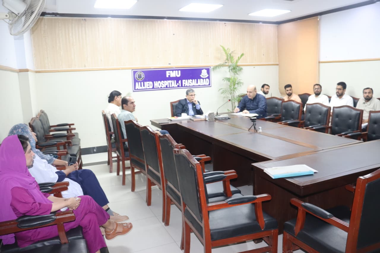 Vice Chancellor Reviews Teaching Hospital Operations